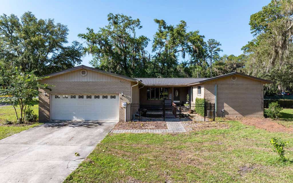 Photo of 1430 SW State Road 47, Lake City, FL 32025 (MLS # 130277)
