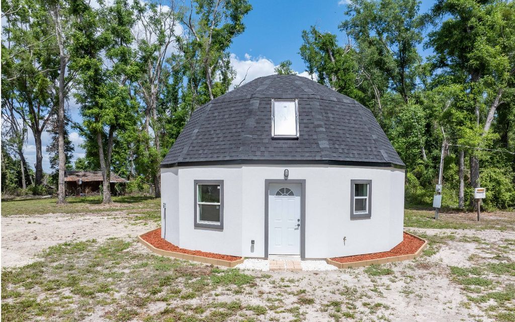 Photo of 17297 181st Loop, Live Oak, FL 32060 (MLS # 131098)