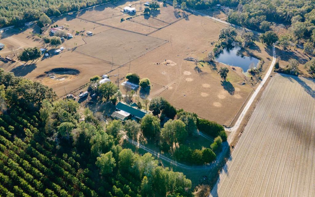 Photo of 274 SW Burress Glen, Lake City, FL 32024 (MLS # 130009)