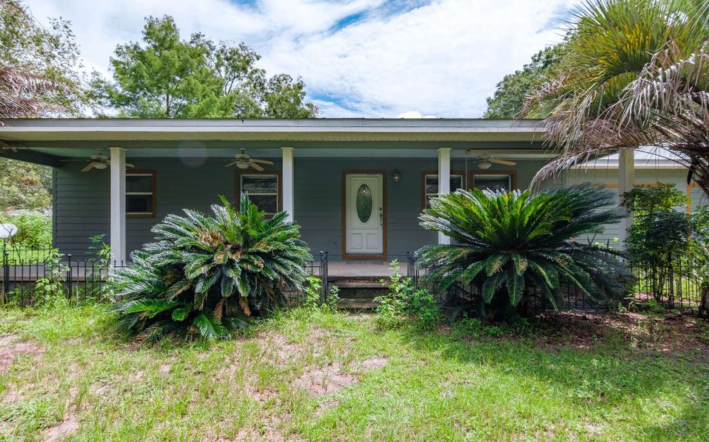 Photo of 223 SW Singleton Terrace, Fort White, FL 32038 (MLS # 128247)
