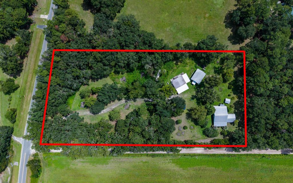 Photo of 223 SW Singleton Terrace, Fort White, FL 32038 (MLS # 128247)