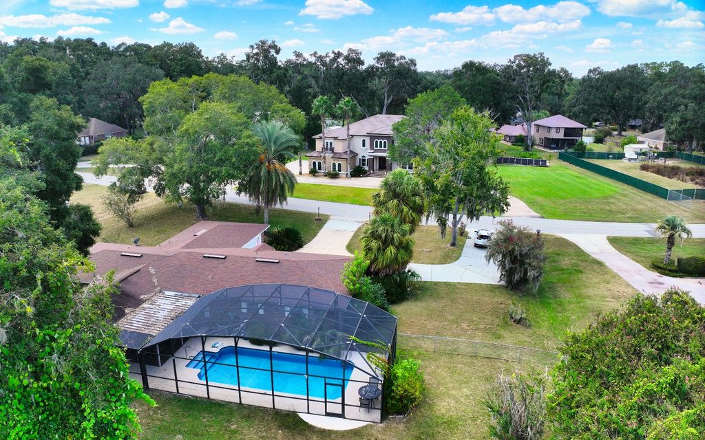 Photo of 451 NW Fairway Drive, Lake City, FL 32055 (MLS # 128580)