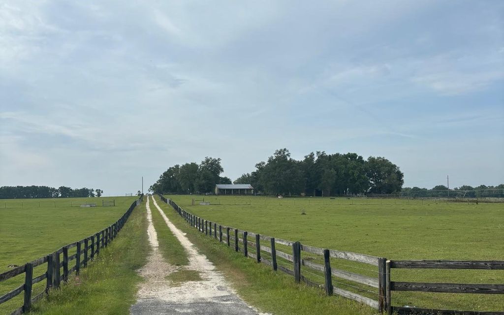 Photo of 16174 176th St, Live Oak, FL 32060 (MLS # 129584)