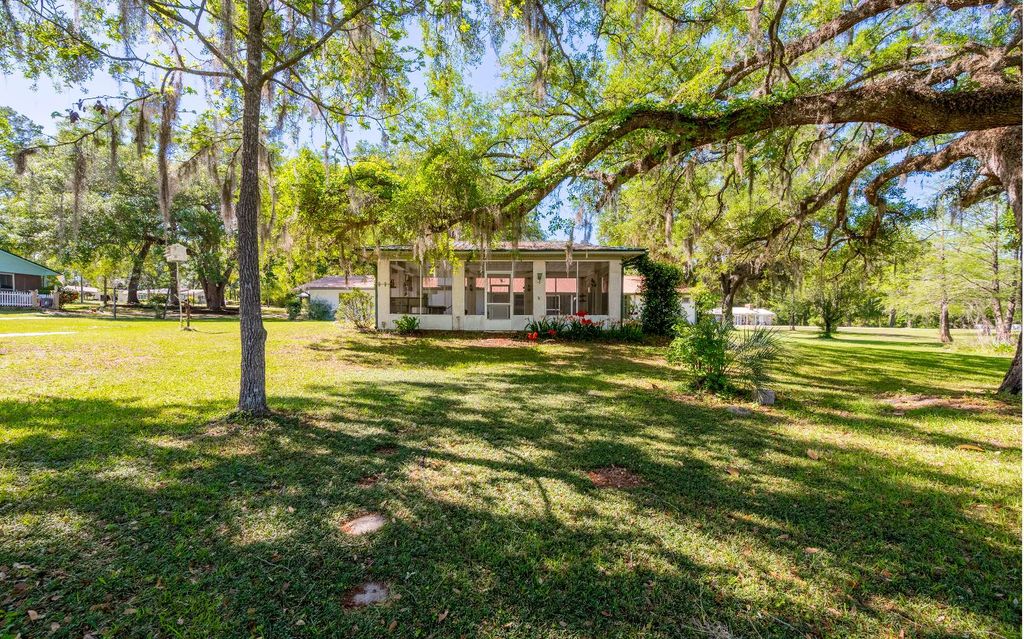 Photo of 9937 108th Trl, Live Oak, FL 32060 (MLS # 131029)