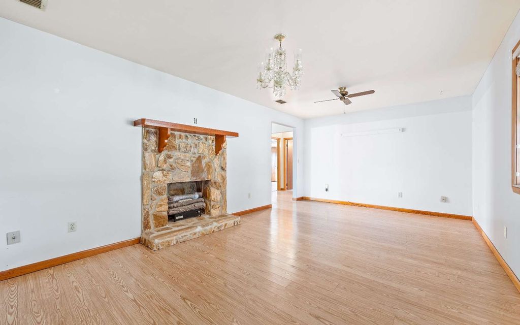 Photo of 13342 W County Rd 136, Live Oak, FL 32060 (MLS # 129975)