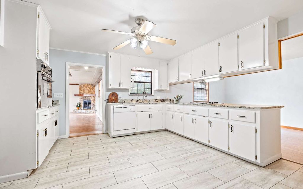 Photo of 13342 W County Rd 136, Live Oak, FL 32060 (MLS # 129975)