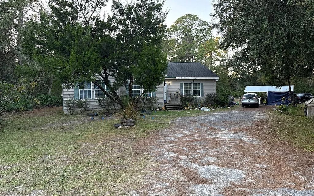 Photo of 19 N Cocoa Ave, Other, FL 32068 (MLS # 130088)