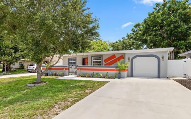 Photo of 1343 S Hillcrest Ave, Other, FL 33756 (MLS # 132616)