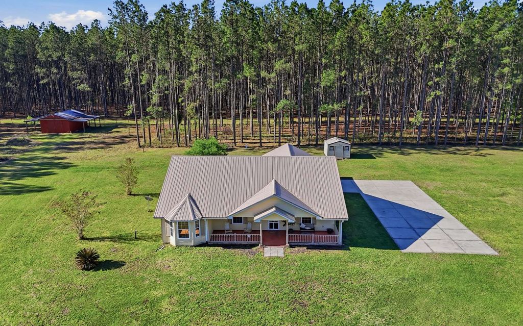 Photo of 4720 SW Elim Church Road, Fort White, FL 32038 (MLS # 130668)