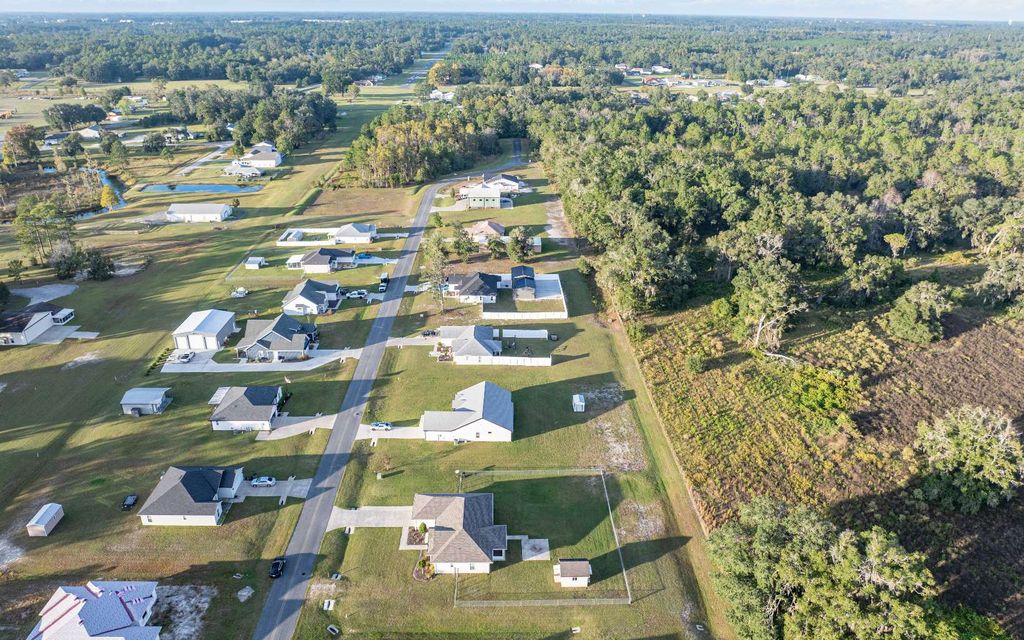 Photo of 167 SW Beacon Way, Lake City, FL 32025 (MLS # 129094)