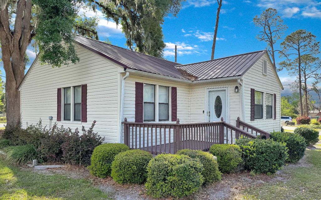 Photo of 1104 3rd Street NW St, Jasper, FL 32052 (MLS # 131013)