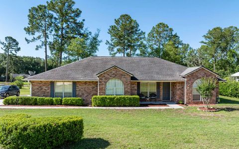 Photo of 220 NW Zack Dr, Lake City, FL 32055 (MLS # 131554)