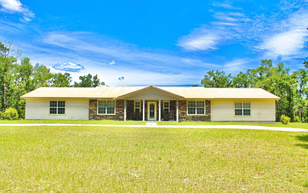 Photo of 501 NE Franklin Rd, Mayo, FL 32066 (MLS # 127245)