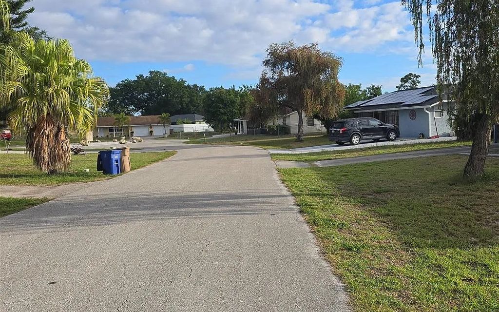 Photo of 10721 Figtree Ct, Other, FL 33936 (MLS # 131531)