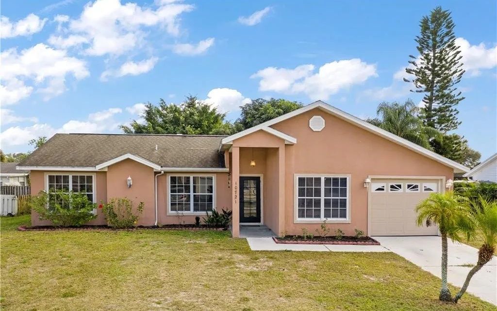 Photo of 10721 Figtree Ct, Other, FL 33936 (MLS # 131531)