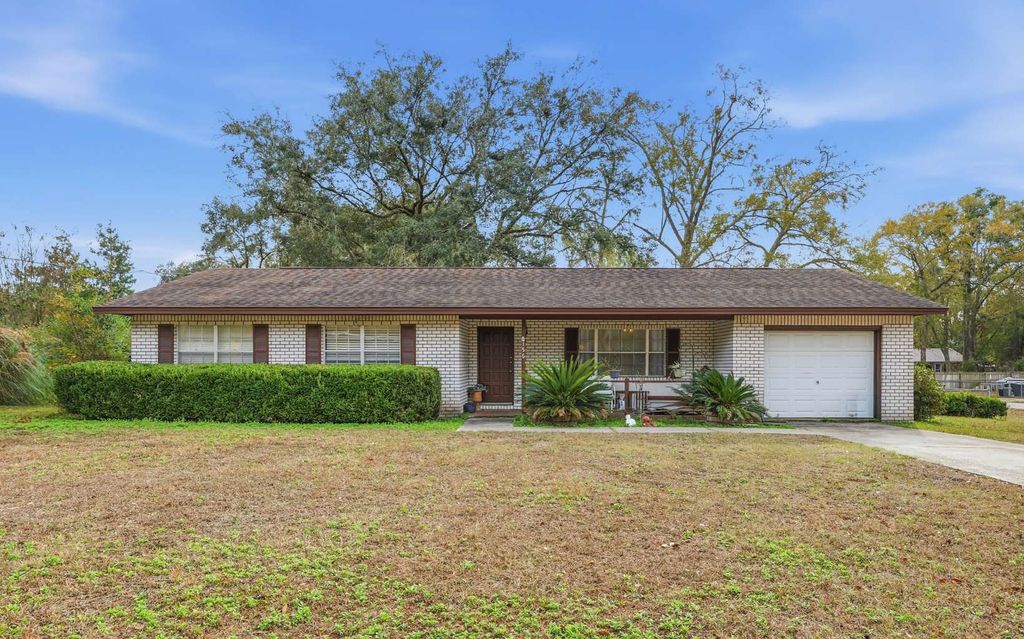 Photo of 156 SE Polk Lane, Lake City, FL 32025 (MLS # 129832)