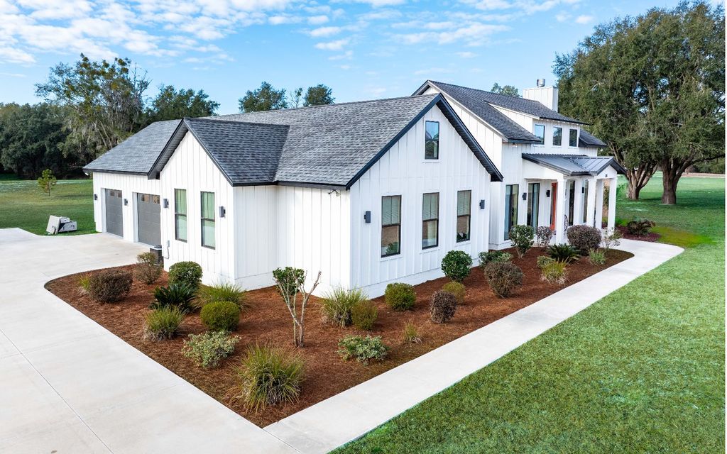 Photo of 388 SW Paces Glen, Lake City, FL 32024 (MLS # 129982)