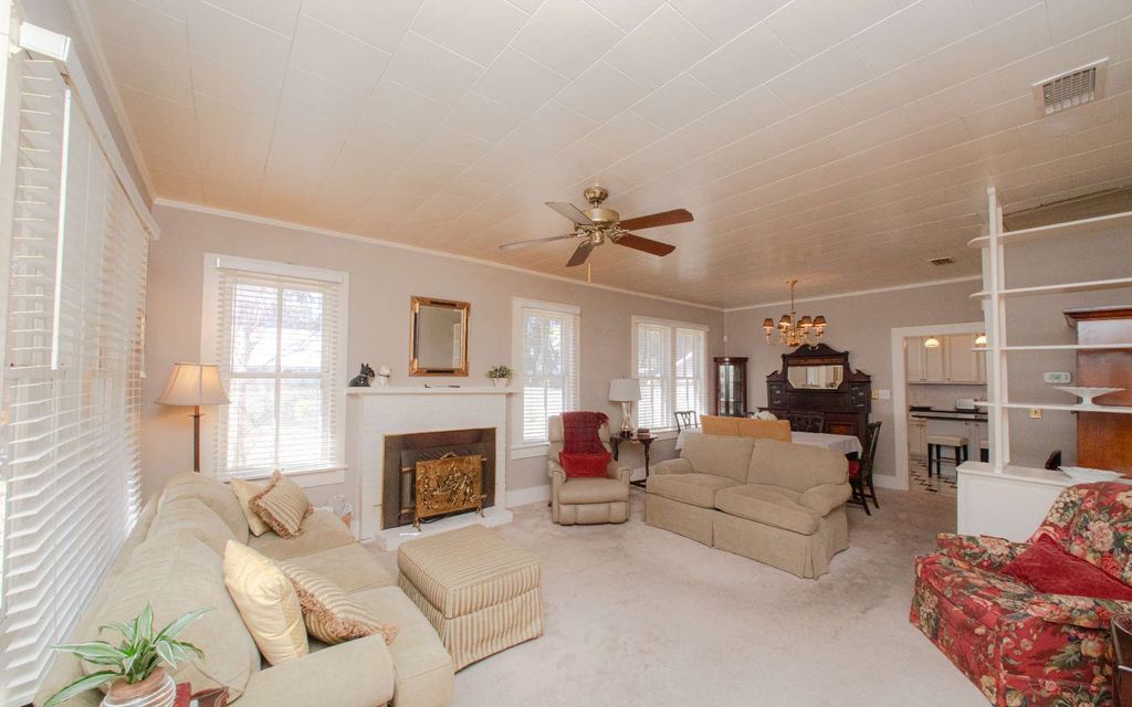 Photo of 425 SE Saint Johns Street, Lake City, FL 32025 (MLS # 130514)