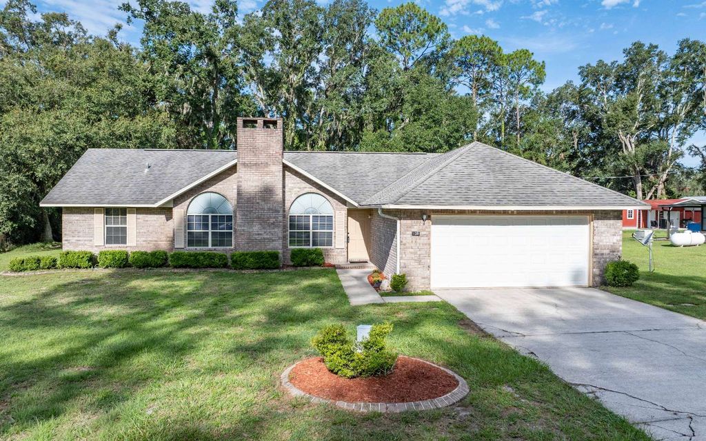 Photo of 138 SW Pilots Way, Lake City, FL 32024 (MLS # 128307)