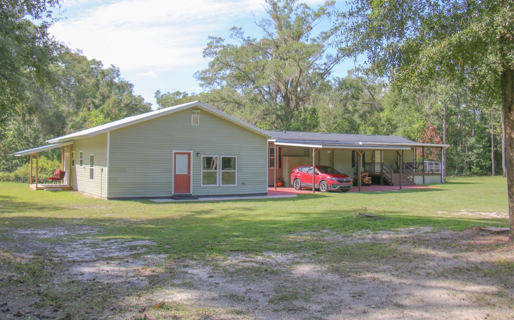 Photo of 3956 274th Street, Branford, FL 32008 (MLS # 128679)