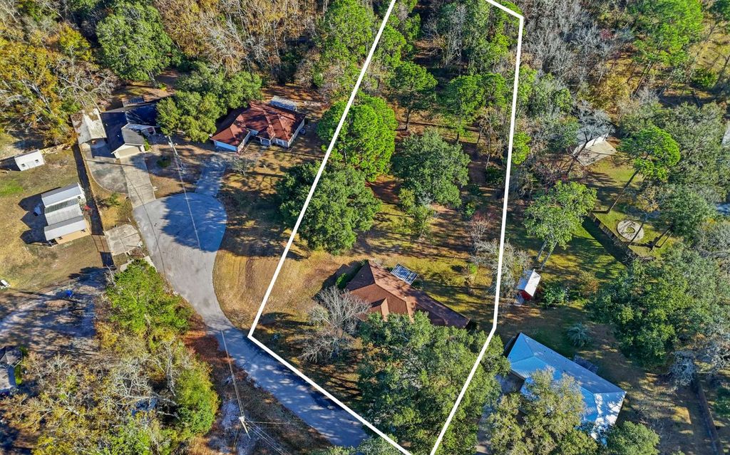 Photo of 169 SW Sarah Ct, Lake City, FL 32024 (MLS # 130278)