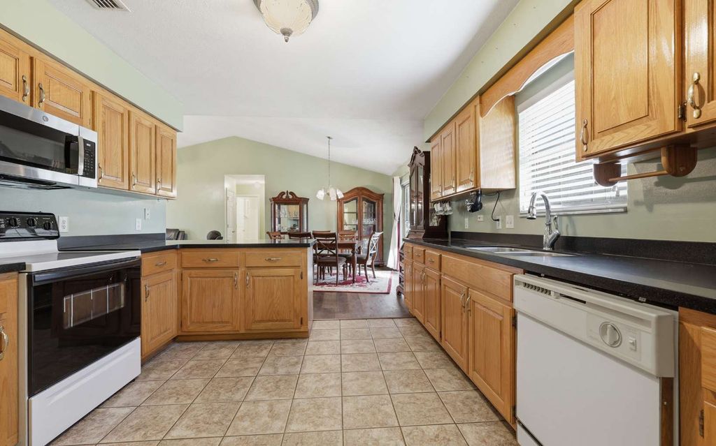 Photo of 169 SW Sarah Ct, Lake City, FL 32024 (MLS # 130278)