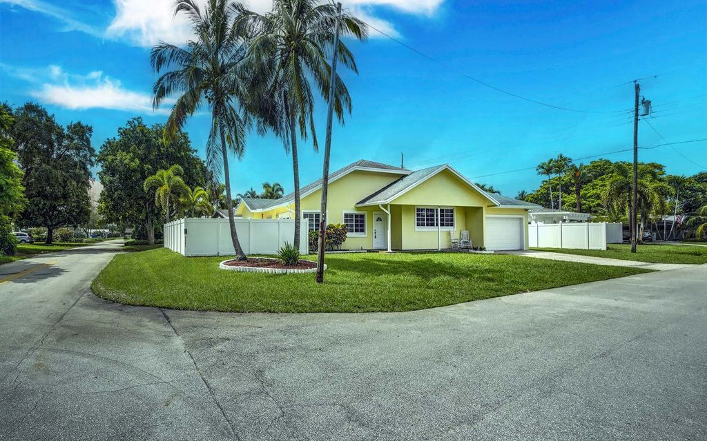 Photo of 4361 NE 13th Terrace, Other, FL 33334 (MLS # 128476)