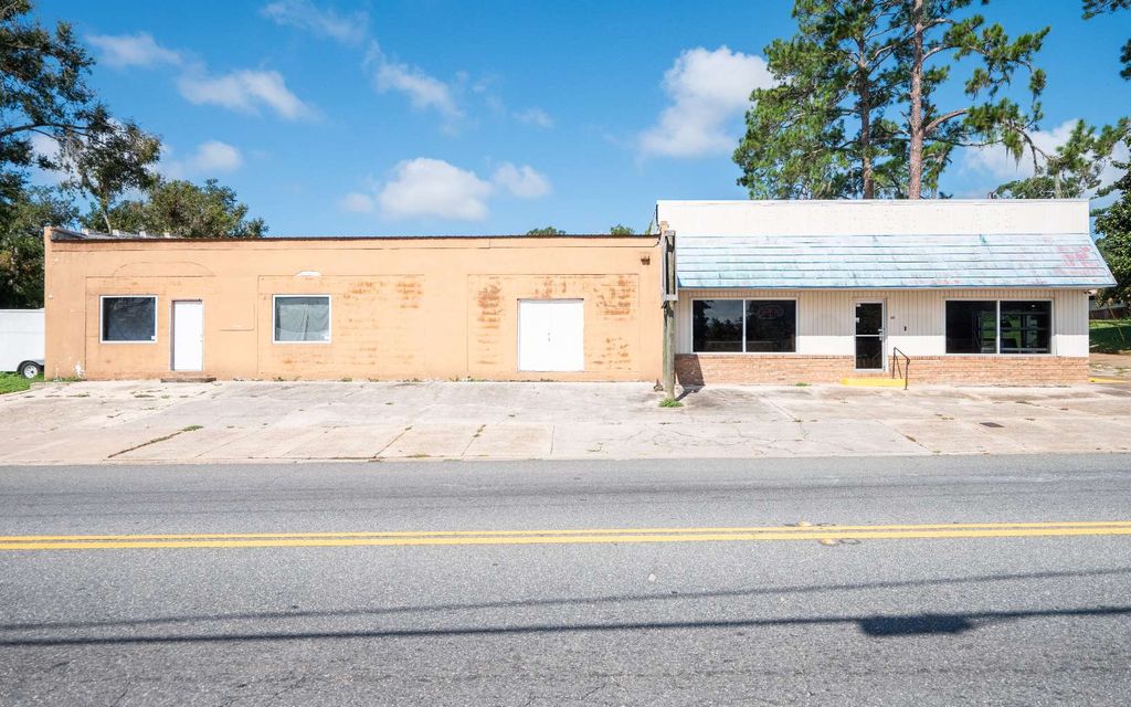 Photo of 300 S Duval Ave, Madison, FL 32340 (MLS # 130467)