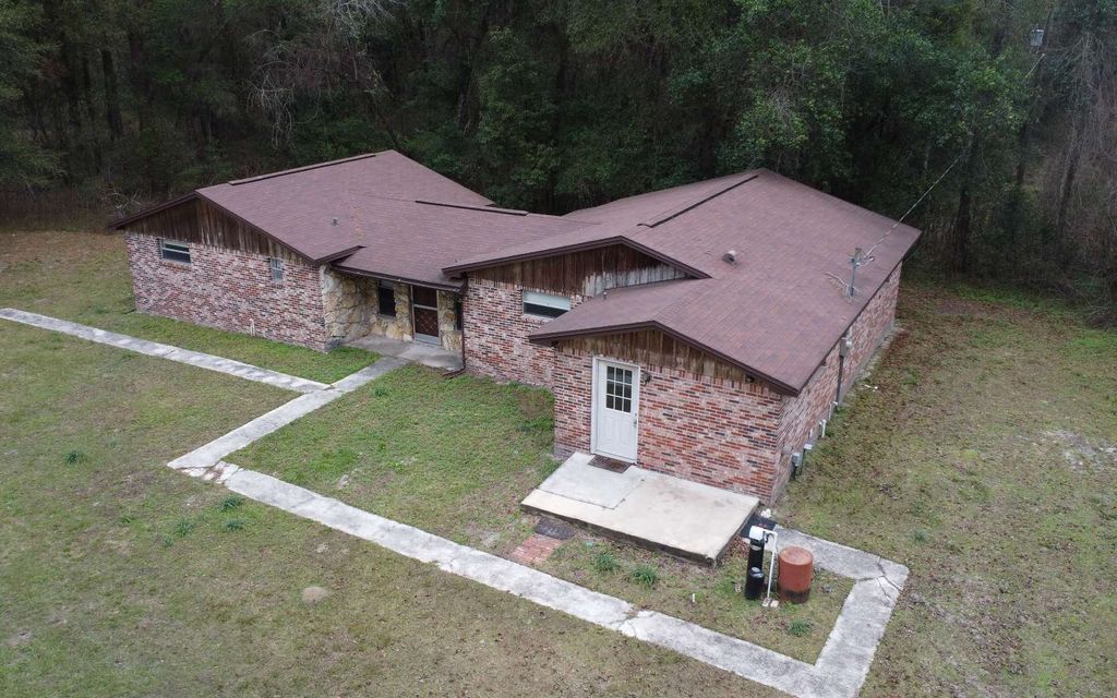 Photo of 209 SW Ziegler Terrace, Lake City, FL 32024 (MLS # 126150)