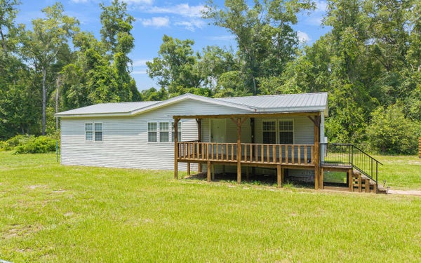 320 SW TRENTON TER, FORT WHITE, FL 32038 - Image ad9240c9738eaa042e24d54decc6a2aa/450176701