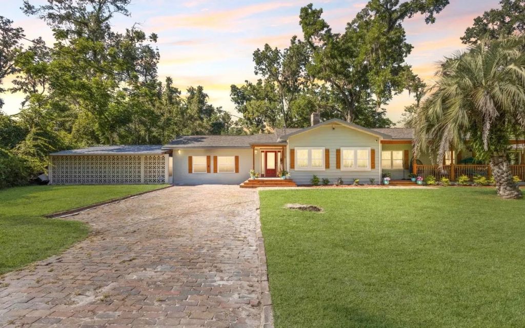 Photo of 1074 NE Gum Swamp Rd, Lake City, FL 32055 (MLS # 129450)