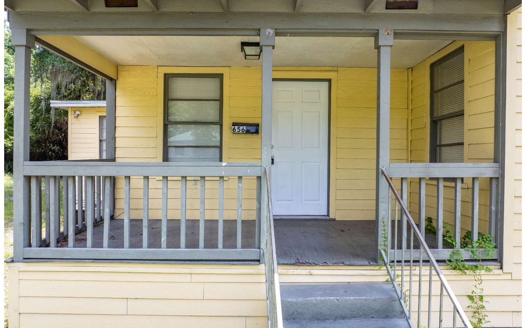 Photo of 656 NE Lake Dr, Lake City, FL 32055 (MLS # 132073)