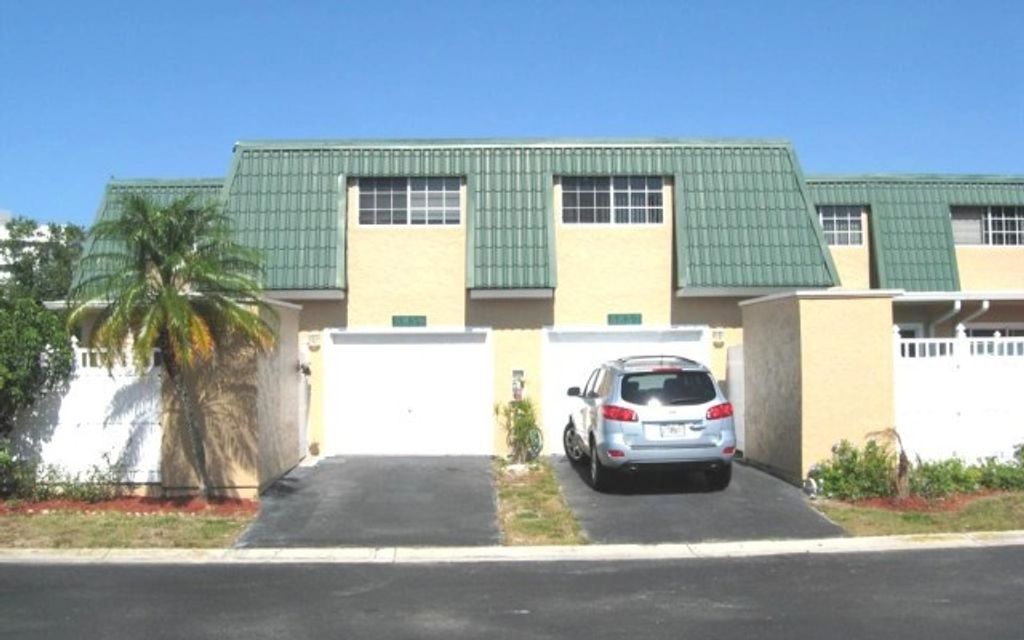 Photo of 5837 Whiting Ct, Other, FL 33919 (MLS # 131632)