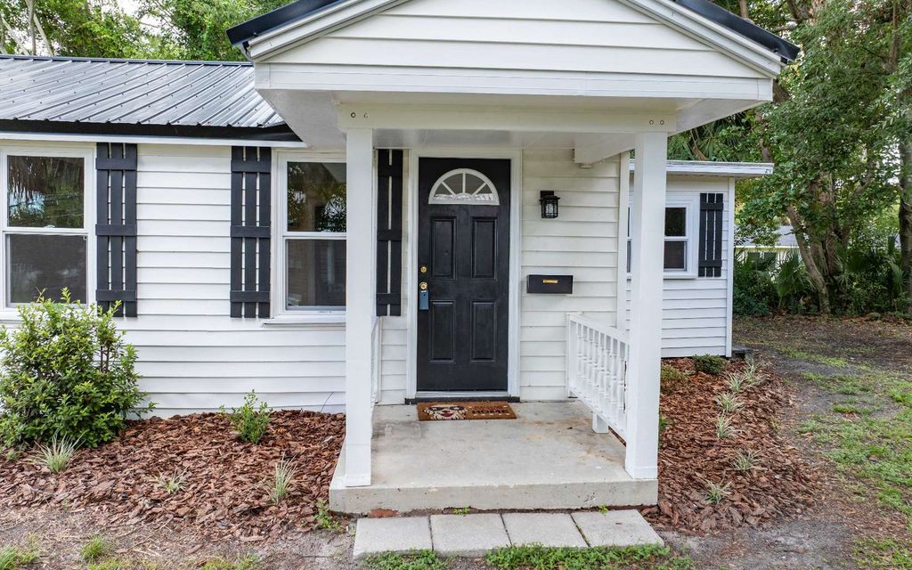 Photo of 614 SW Suwannee Avenue, Live Oak, FL 32064 (MLS # 127683)