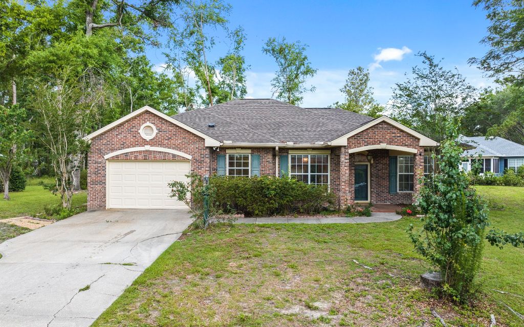 Photo of 10491 Wildwood Drive, Dowling Park, FL 32064 (MLS # 129432)