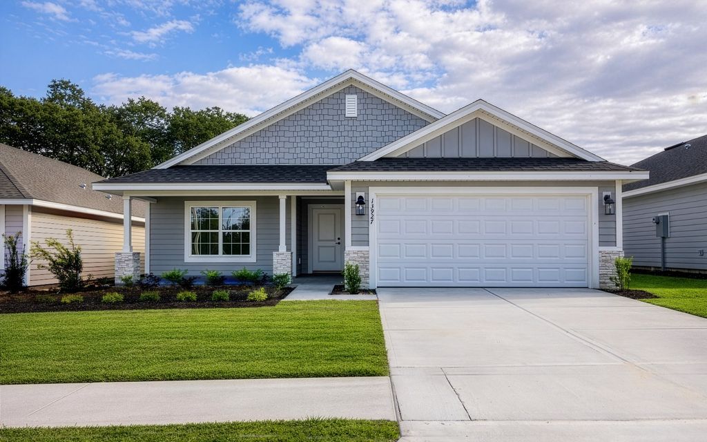 Photo of 13927 NW 150th Cir, Alachua, FL 32615 (MLS # 129465)