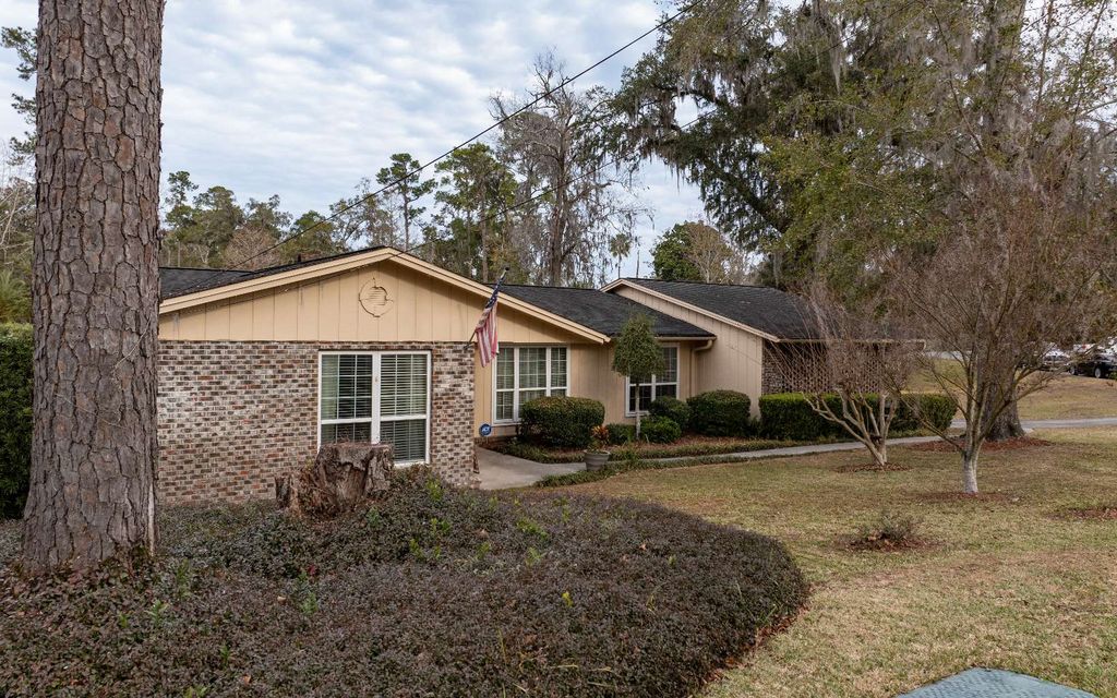 Photo of 898 SW Lake Montgomery Ave, Lake City, FL 32025 (MLS # 125868)