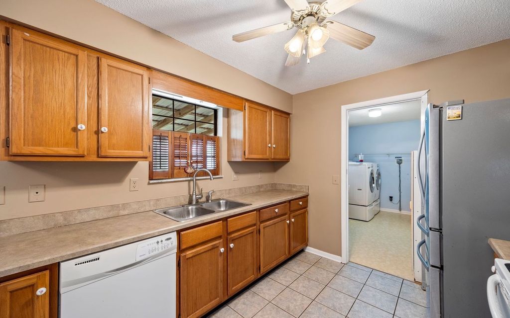Photo of 201 SE Rosewood Circle, Lake City, FL 32025 (MLS # 128103)