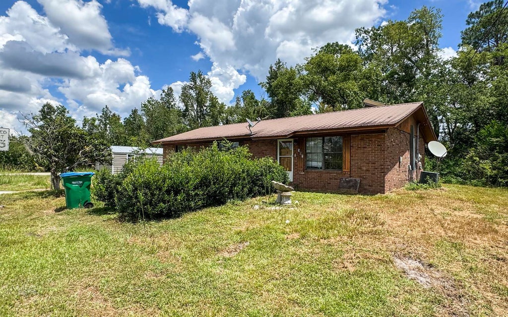 Photo of 505 2nd Ave NW Ave, Jasper, FL 32052 (MLS # 131372)