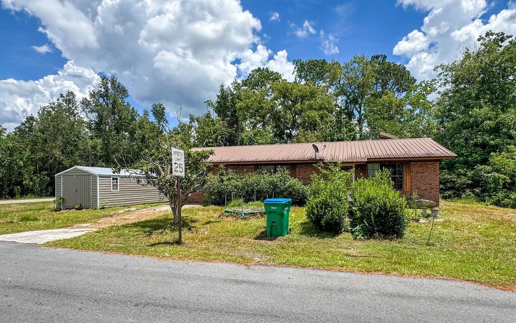 Photo of 505 2nd Ave NW Ave, Jasper, FL 32052 (MLS # 131372)