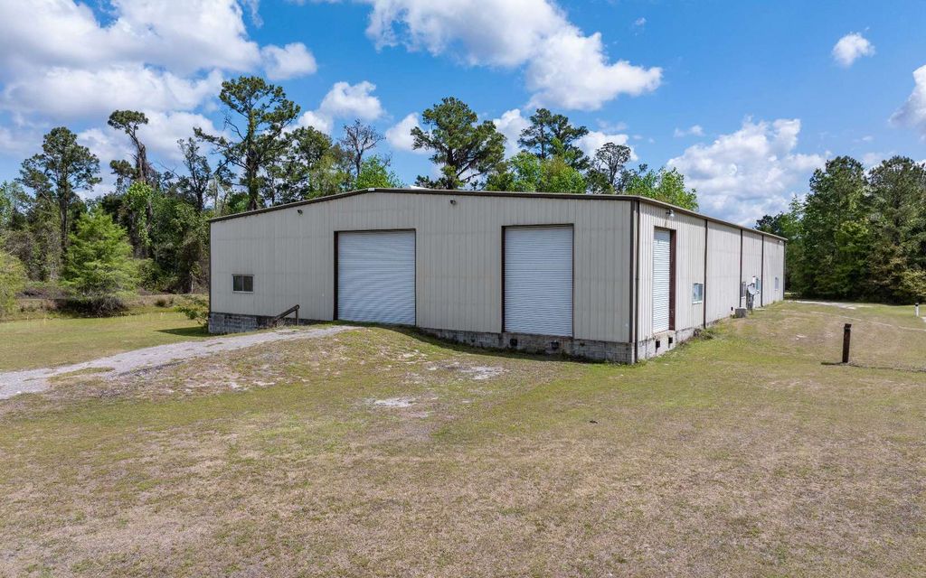 Photo of 6101 County Road 136, Live Oak, FL 32060 (MLS # 130828)