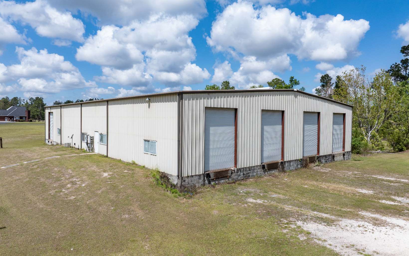 Photo 1 of 24 — 6101 COUNTY ROAD 136, Live Oak, FL 32060