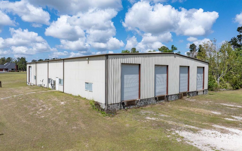 Photo of 6101 County Road 136, Live Oak, FL 32060 (MLS # 130828)