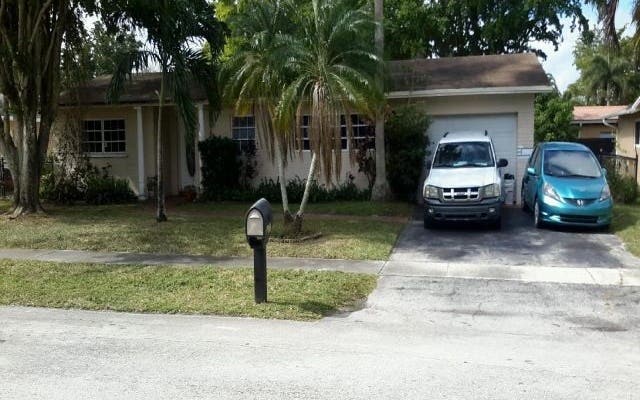 Photo of 2100 NW 105th Ter, Other, FL 33026 (MLS # 131702)