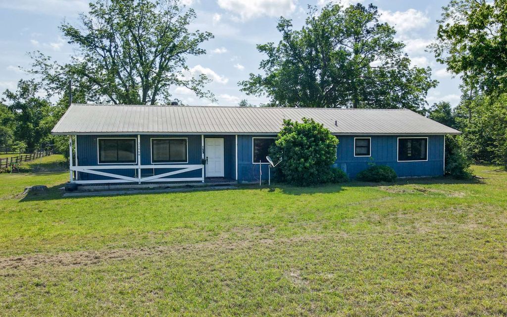 Photo of 3582 210th Path, Lake City, FL 32024 (MLS # 126909)