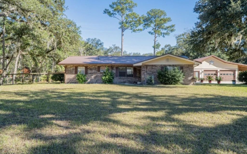 Photo of 9068 131st Loop, Live Oak, FL 32060 (MLS # 129568)