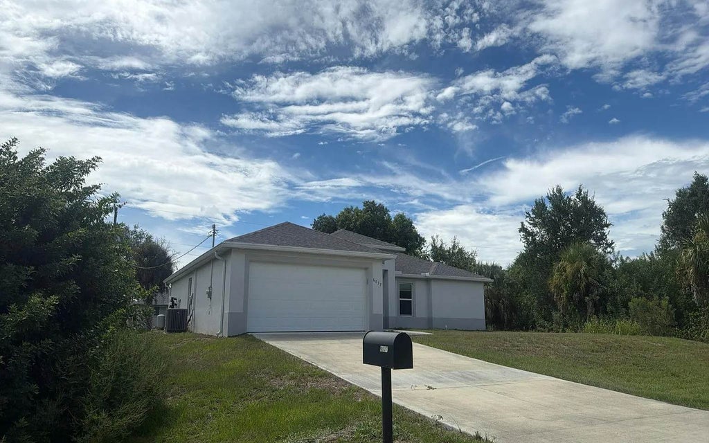 Photo of 6037 Lacota Ave, Other, FL 33905 (MLS # 133243)