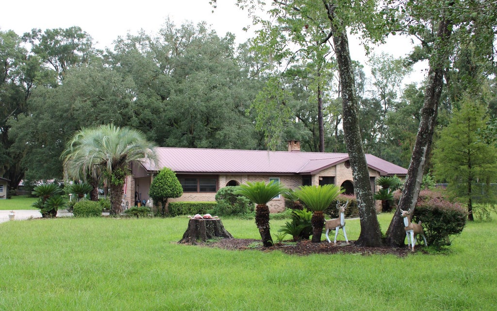 Photo of 377 SE Fawn Glen, Lake City, FL 32025 (MLS # 133103)