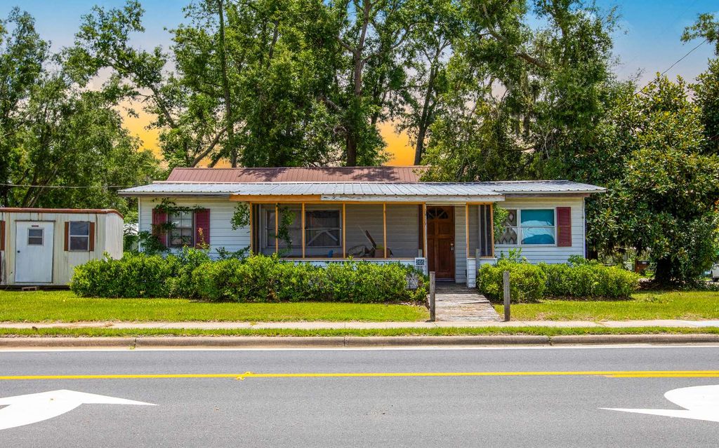 Photo of 205 SW Millinor Street, Madison, FL 32340 (MLS # 127896)
