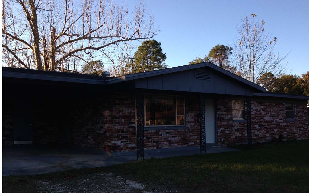 Photo of 208 SE Dustin Ter, Lake City, FL 32025 (MLS # 122766)